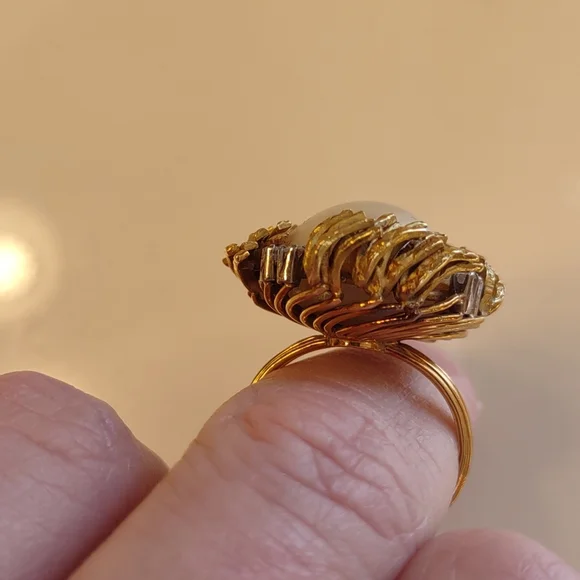 Mabe pearl 18kt Yellow Gold Ring, diamonds, estate Ring vintage - Picture 7 of 16